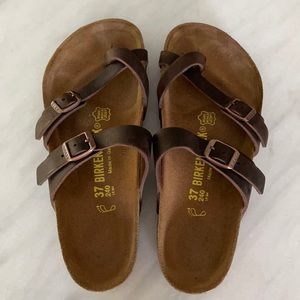 Birkenstock Mayari Oiled Leather Sandal